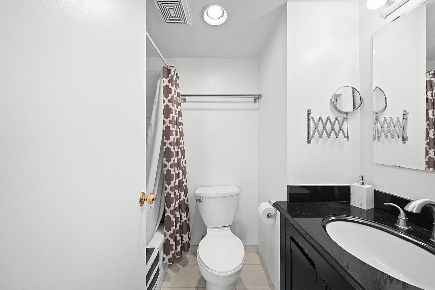 1803 1251 Cardero Street