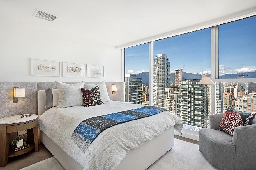 4903 1480 Howe Street