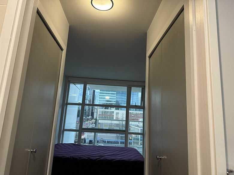 1009 161 W Georgia Street