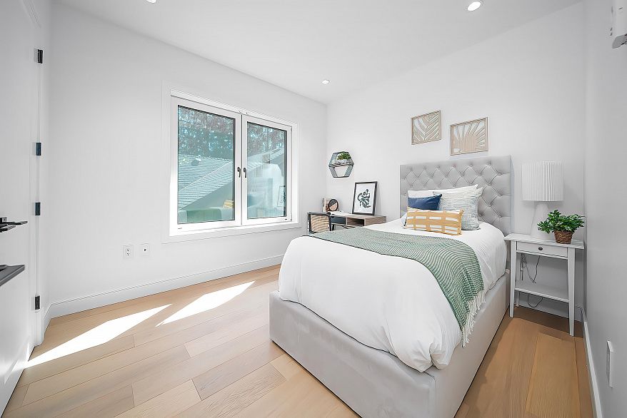 5838 Highbury Street