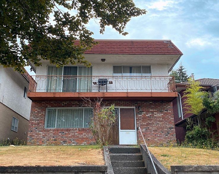 4632 Nanaimo Street