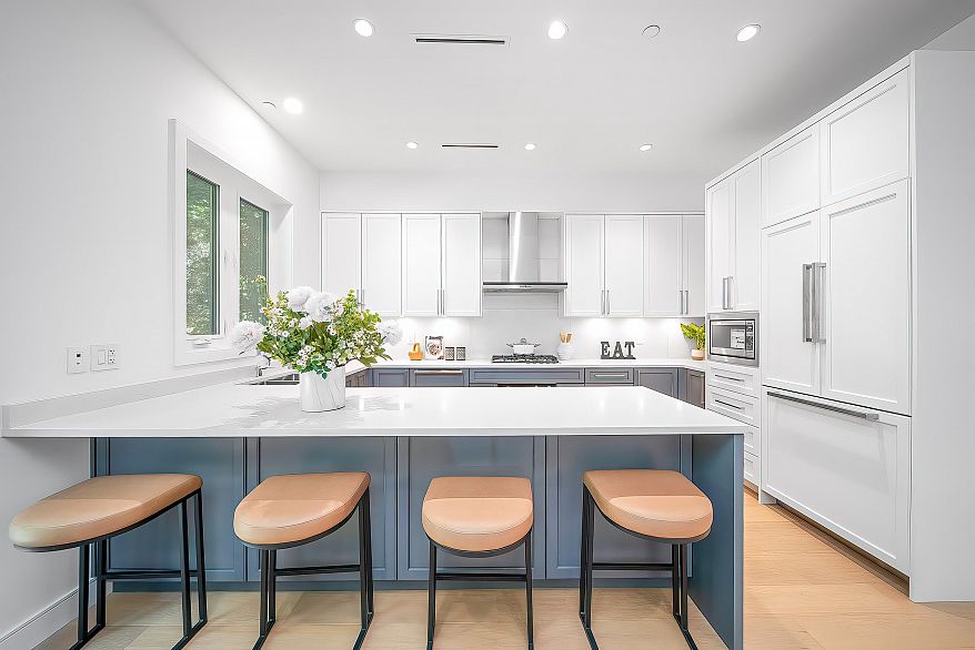 5838 Highbury Street