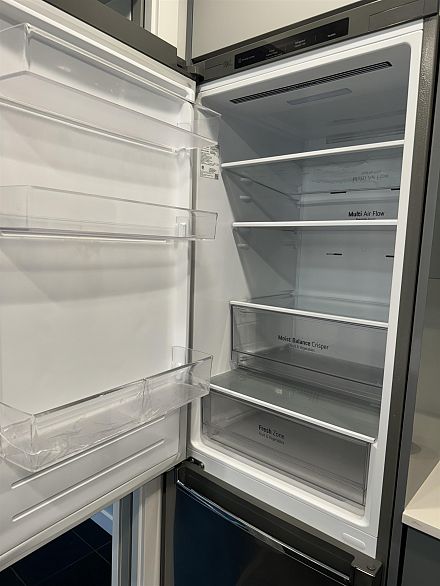 1009 161 W Georgia Street