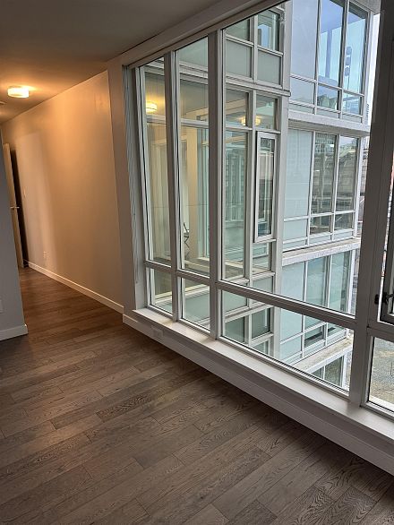 1009 161 W Georgia Street