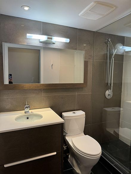 1009 161 W Georgia Street