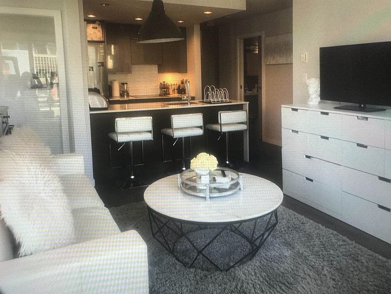 1009 161 W Georgia Street