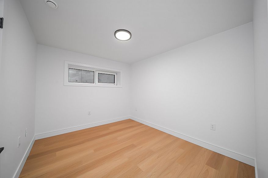 5838 Highbury Street