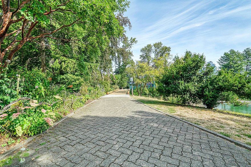 41 1425 Lamey's Mill Road