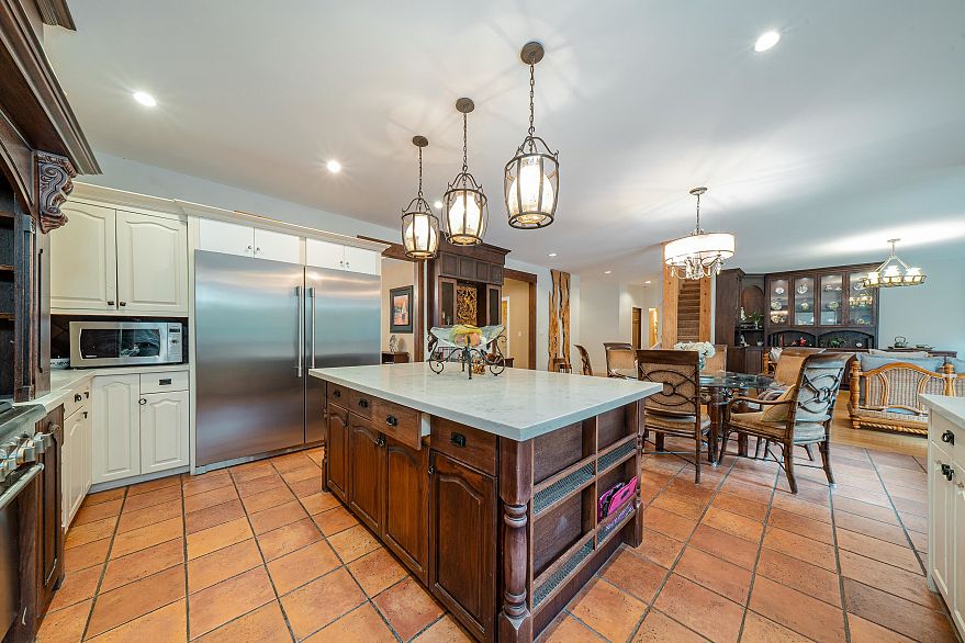 6336 Wiltshire Street