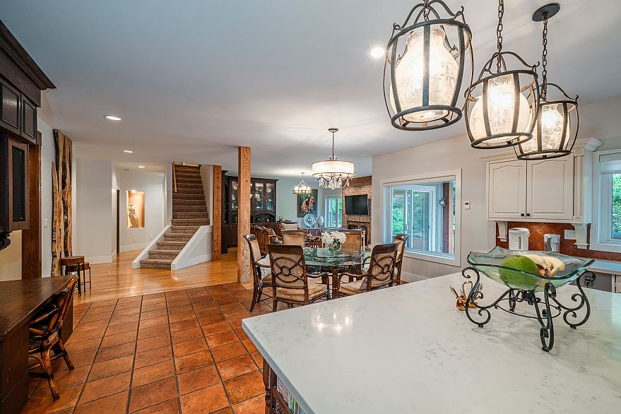 6336 Wiltshire Street