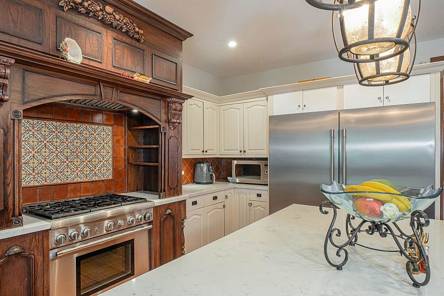 6336 Wiltshire Street