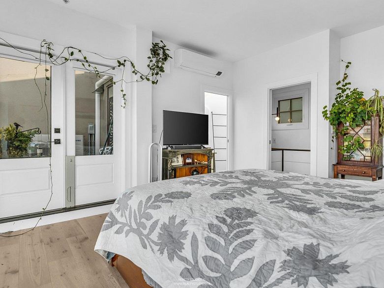 141 Alexander Street