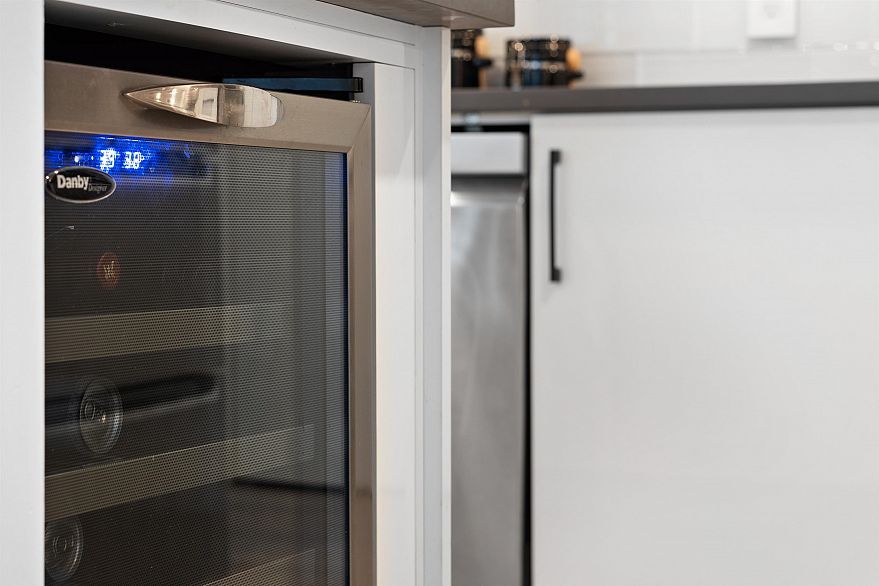 301 789 Jervis Street