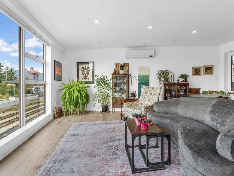 141 Alexander Street