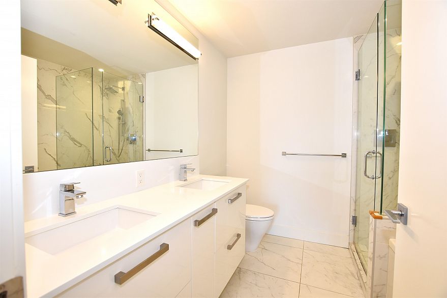 307 5688 Willow Street