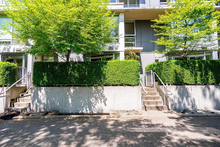 106 980 Cooperage Way