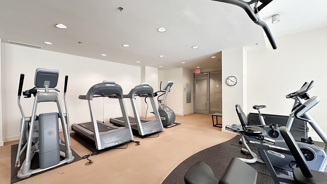 401 1925 Alberni Street