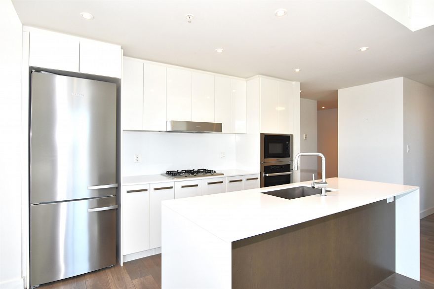 307 5688 Willow Street