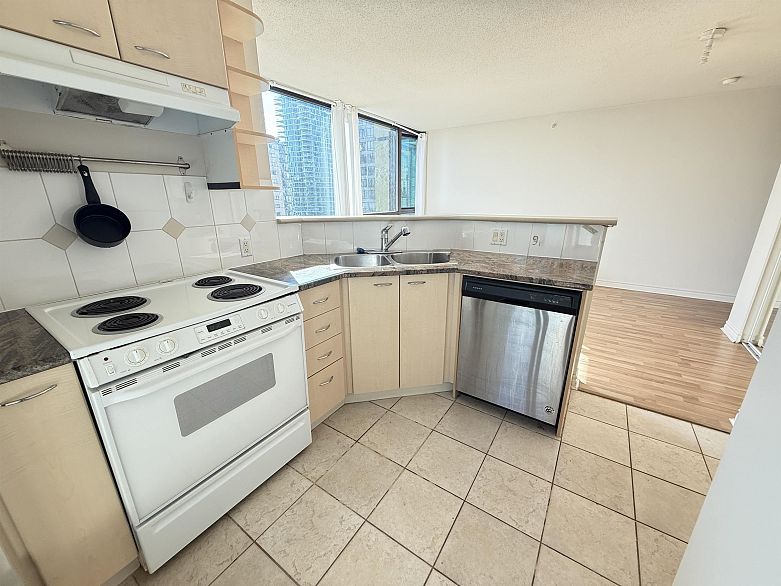 1010 1331 Alberni Street