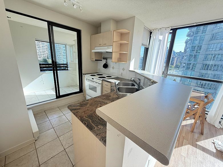 1010 1331 Alberni Street