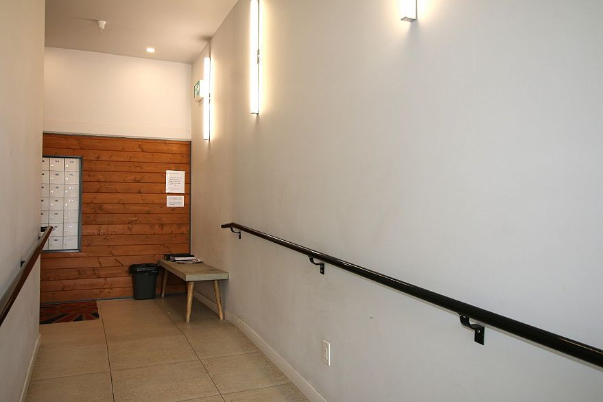 306 6555 Victoria Drive