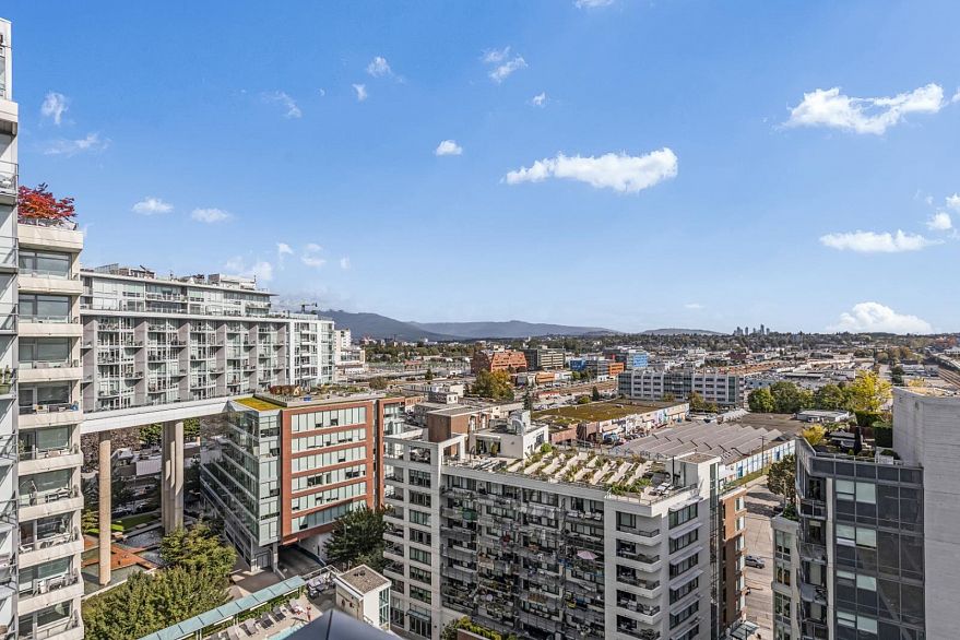 1801 111 E 1st Avenue