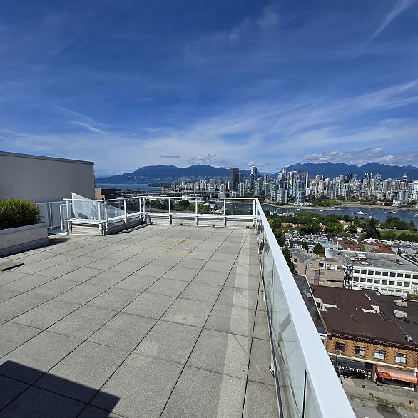 1104 2550 Spruce Street