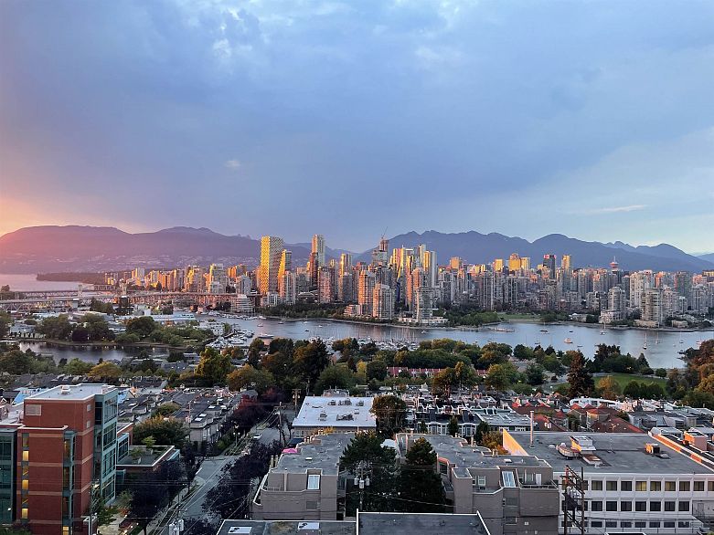 1104 2550 Spruce Street