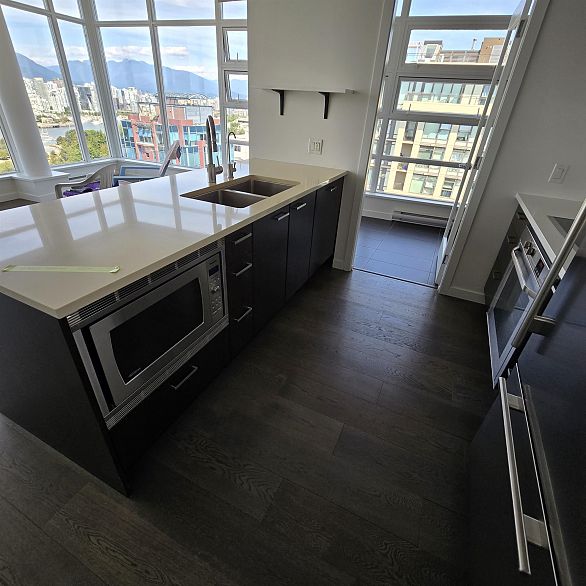 1104 2550 Spruce Street