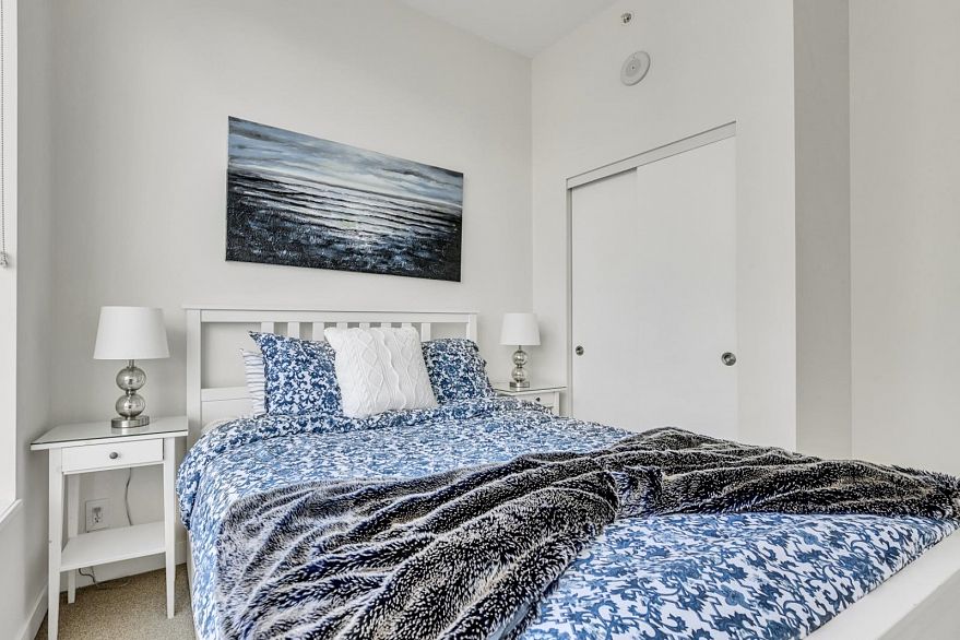 1801 111 E 1st Avenue