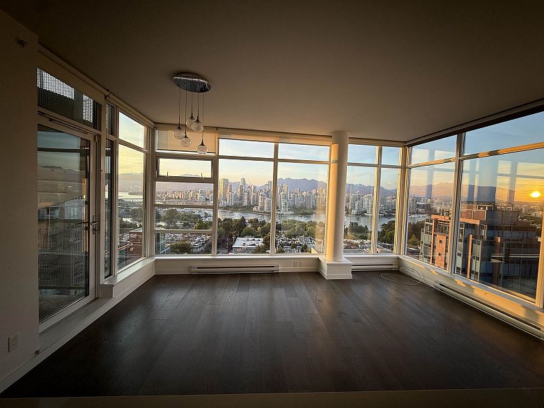 1104 2550 Spruce Street