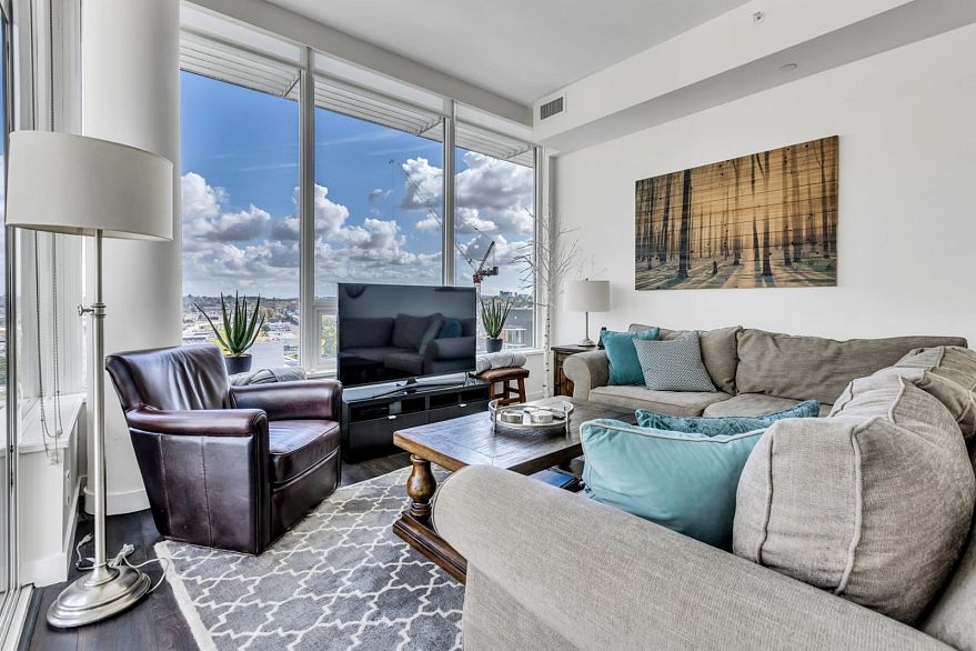 1801 111 E 1st Avenue