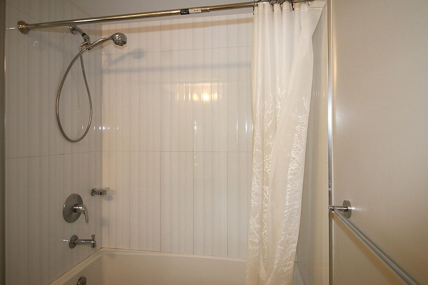 306 6555 Victoria Drive