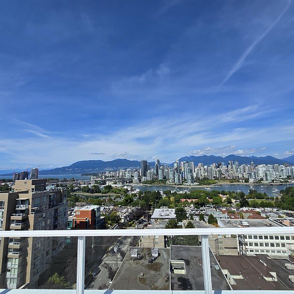 1104 2550 Spruce Street