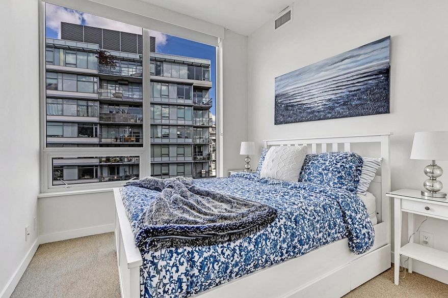 1801 111 E 1st Avenue