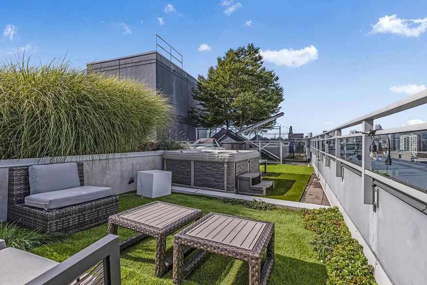 1801 111 E 1st Avenue