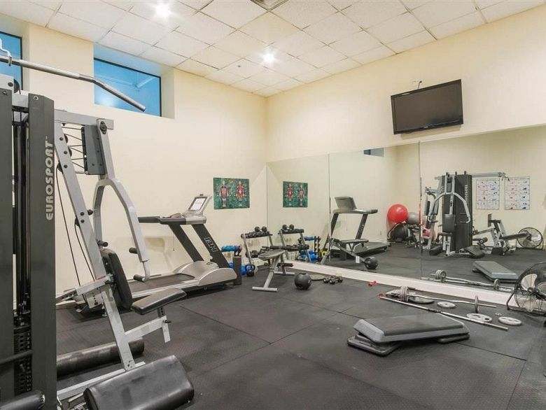 710 1189 Howe Street