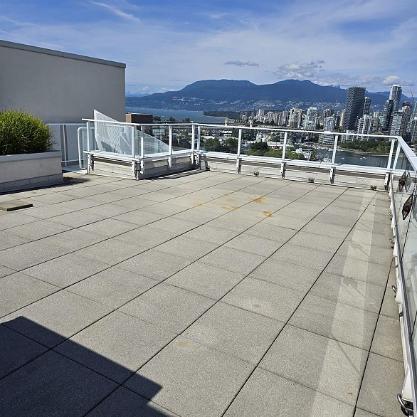 1104 2550 Spruce Street