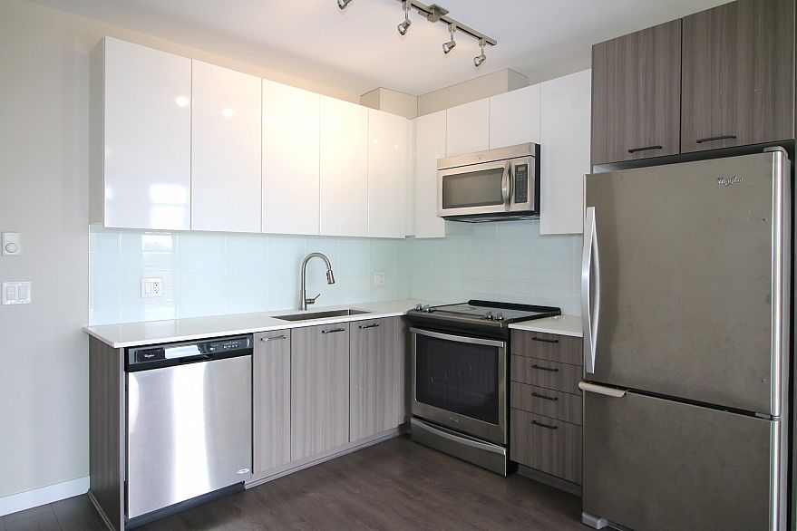 306 6555 Victoria Drive