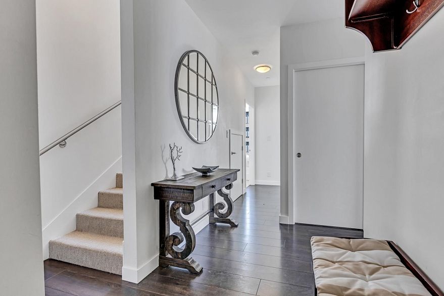 1801 111 E 1st Avenue