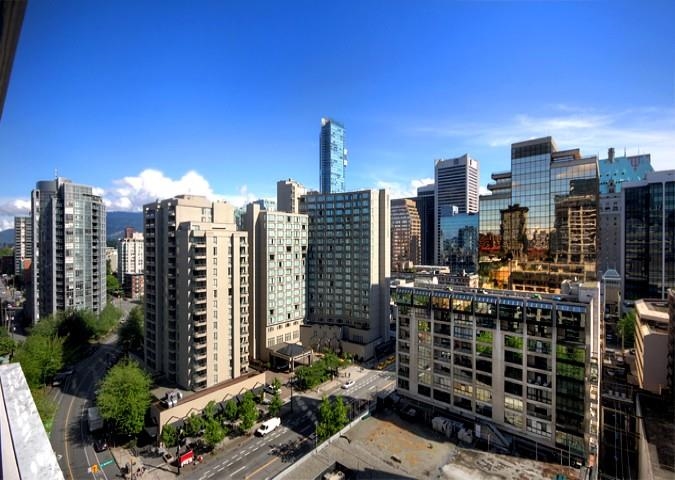 1522 938 Smithe Street