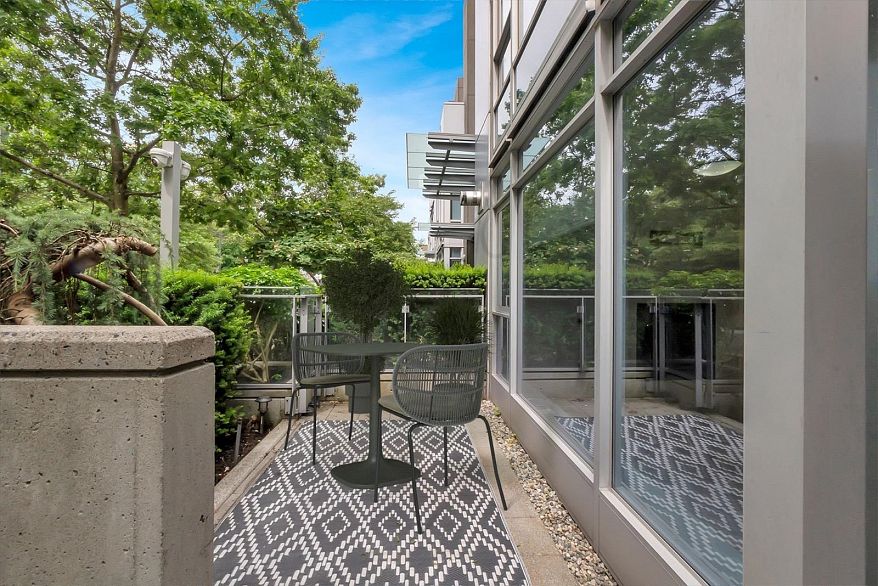 1277 W Cordova Street