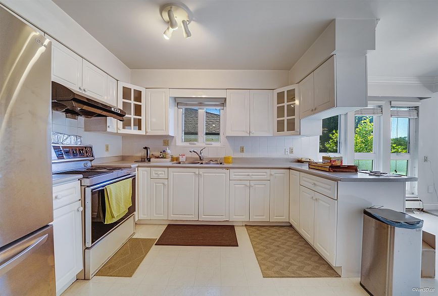 7791 Sparbrook Crescent