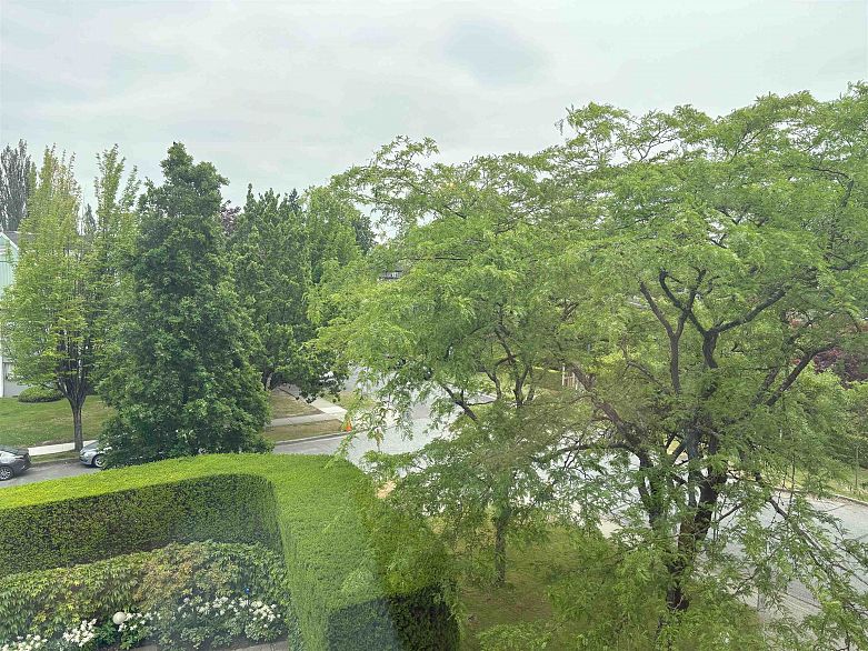 305 6076 Tisdall Street