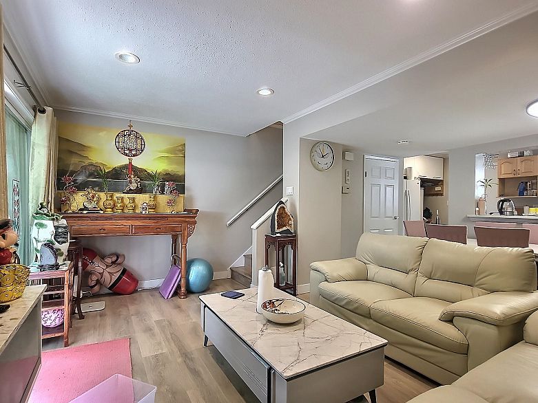 6878 Arlington Street