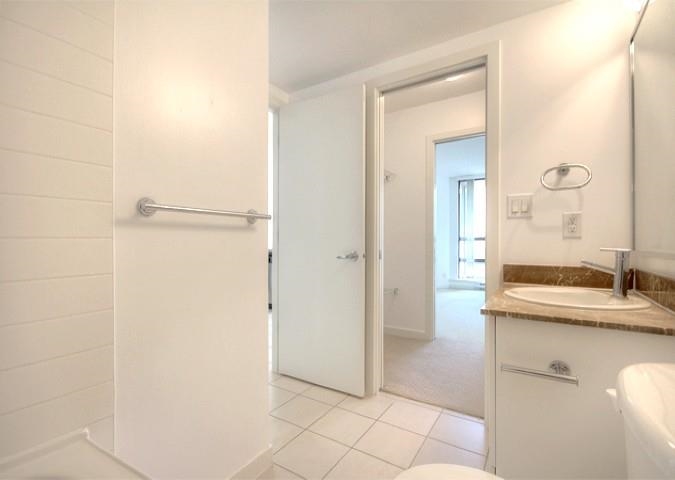 1522 938 Smithe Street