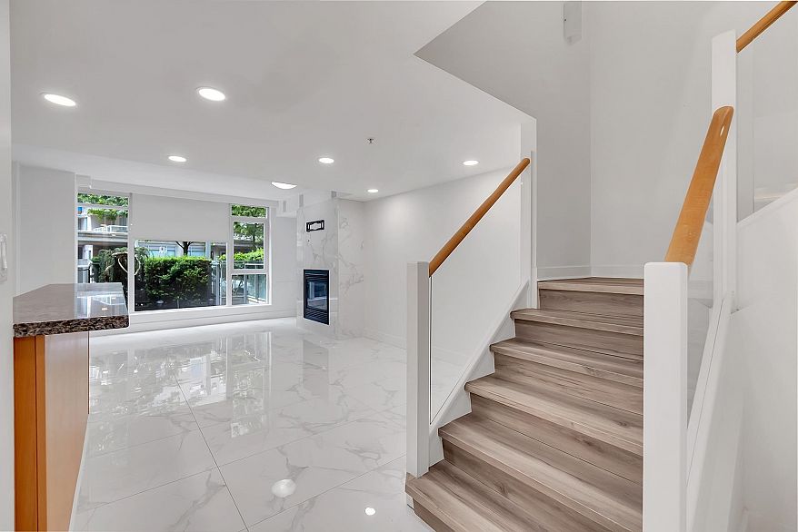 1277 W Cordova Street