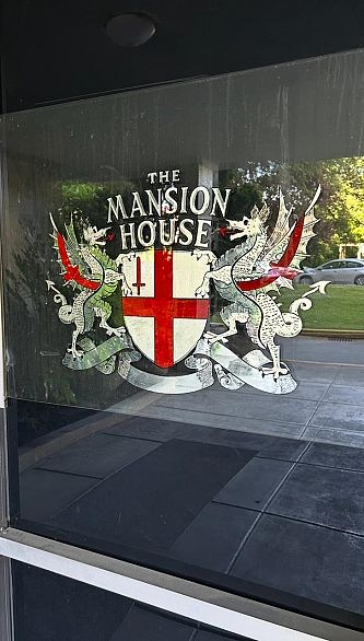 305 6076 Tisdall Street