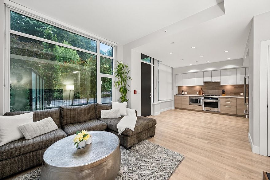 3482 Marine Way