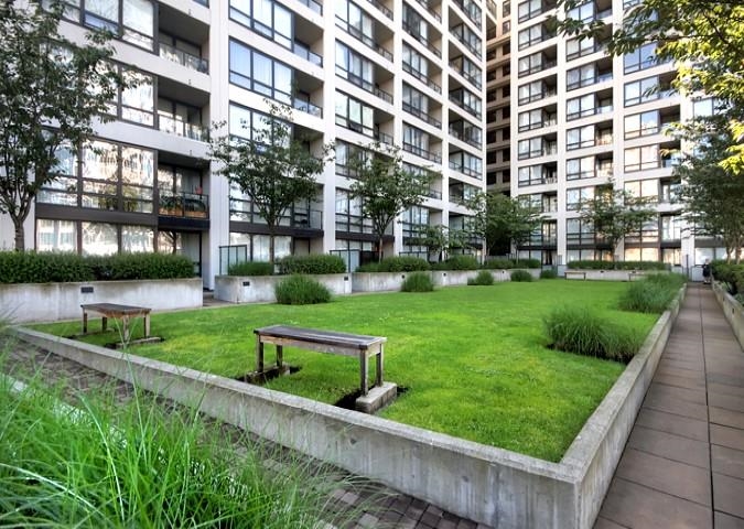 1522 938 Smithe Street